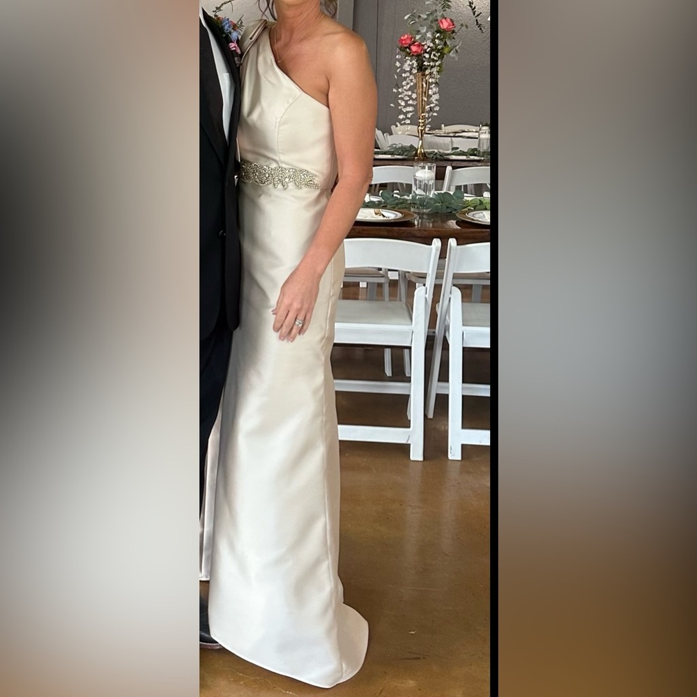 Champagne mother of bride dress size 4 fits like a 2 with rhinestone belt